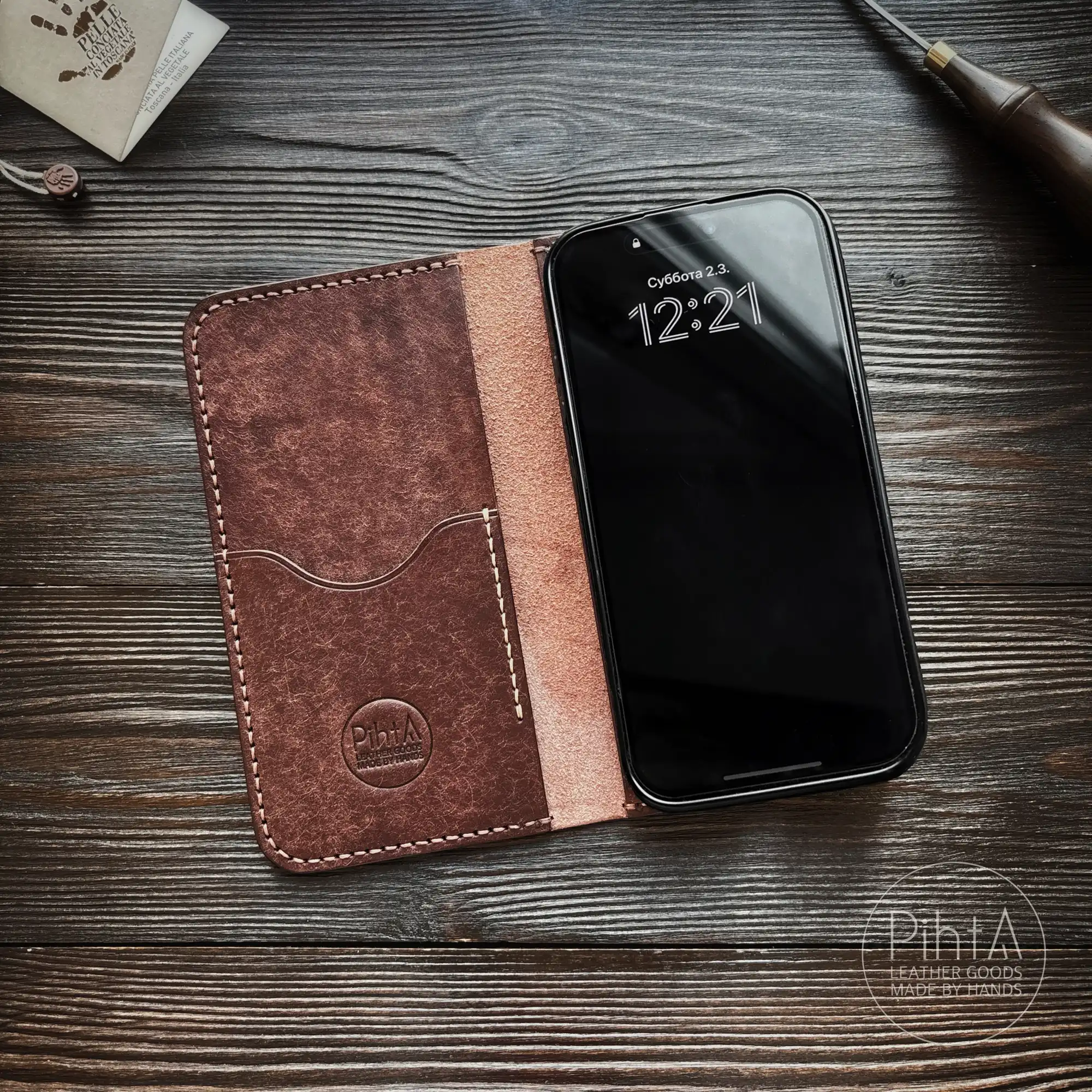 kozhanyi chekhol knizhka pihta leather
